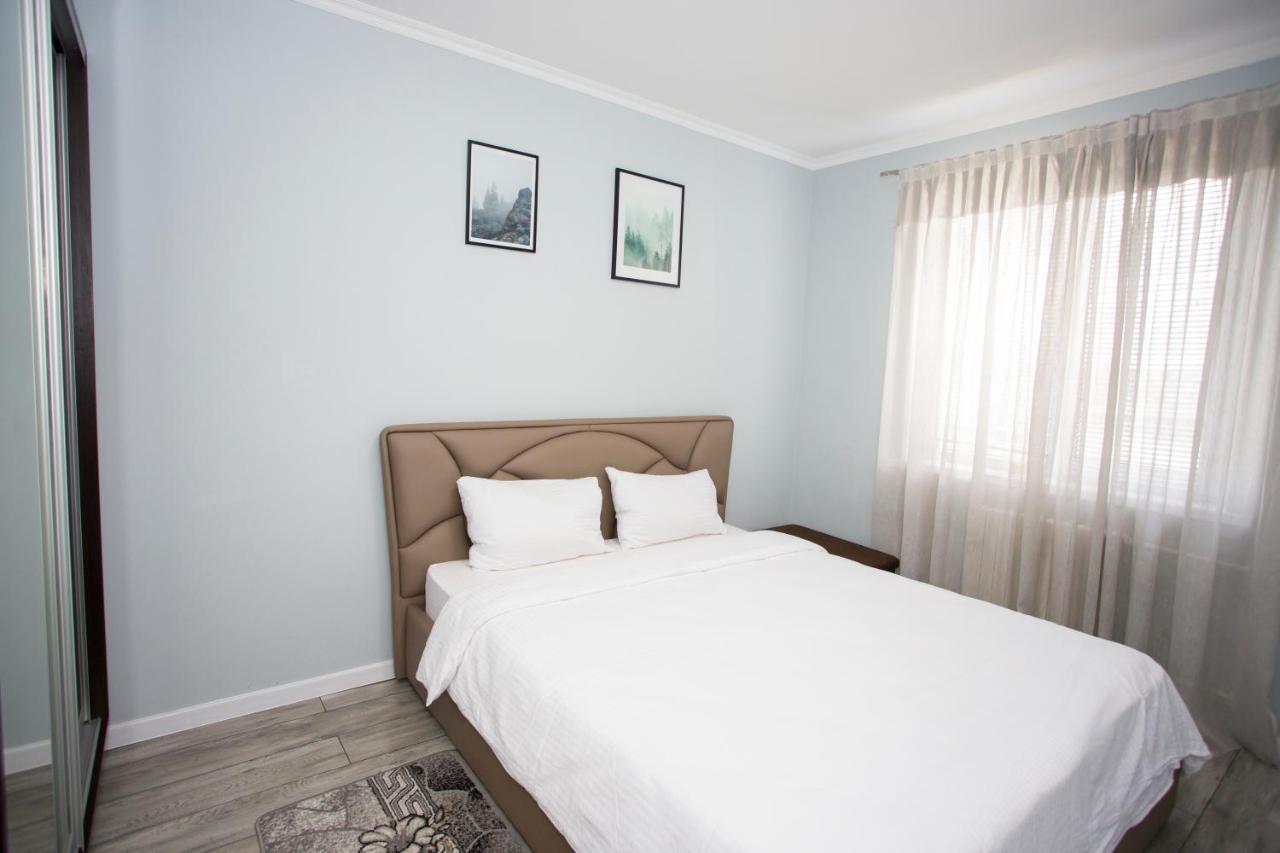 Apartamento Apartament Curat Si Confortabil Str. Ismail 86 In Centrul Chisinaului Exterior foto