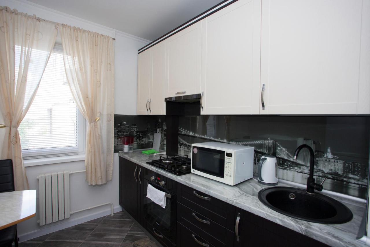 Apartamento Apartament Curat Si Confortabil Str. Ismail 86 In Centrul Chisinaului Exterior foto