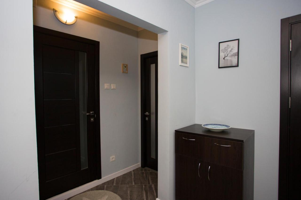 Apartamento Apartament Curat Si Confortabil Str. Ismail 86 In Centrul Chisinaului Exterior foto