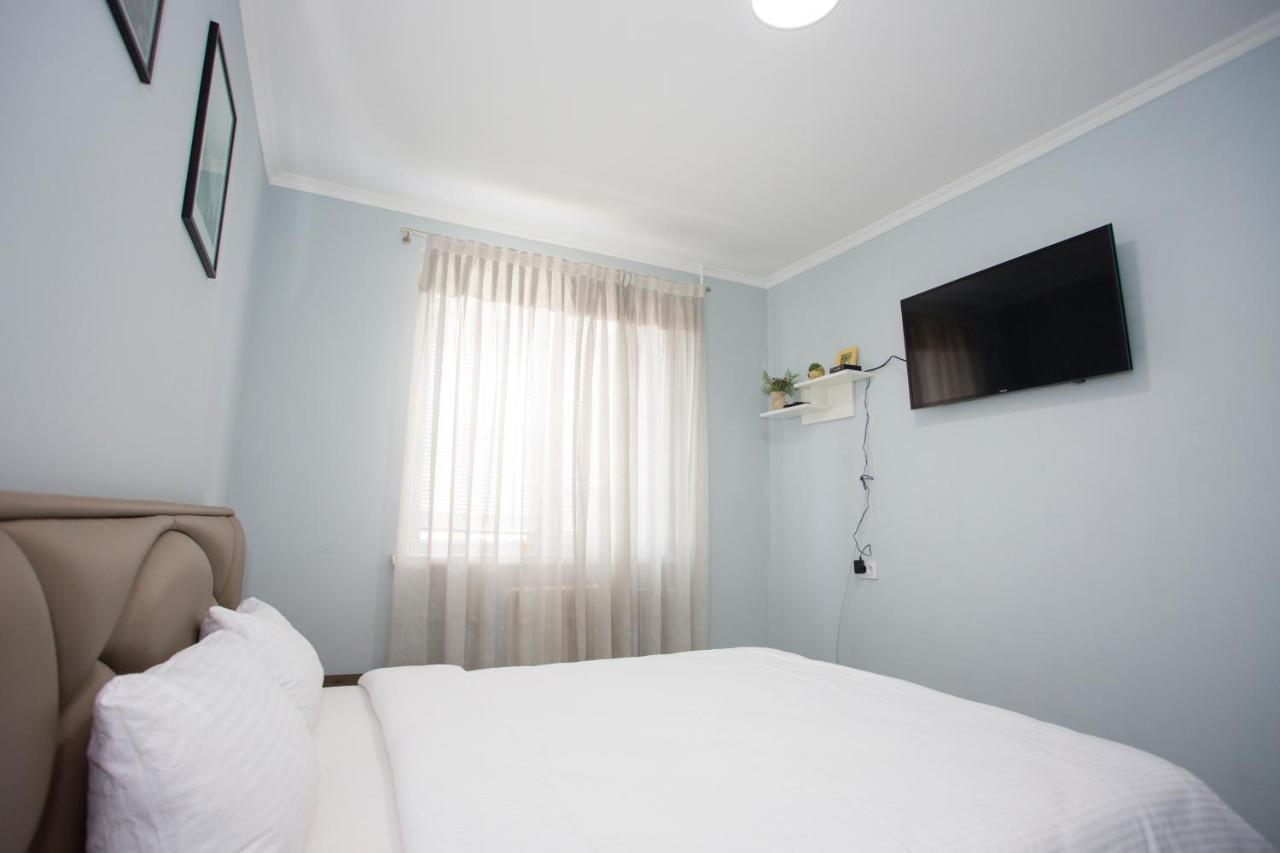 Apartamento Apartament Curat Si Confortabil Str. Ismail 86 In Centrul Chisinaului Exterior foto